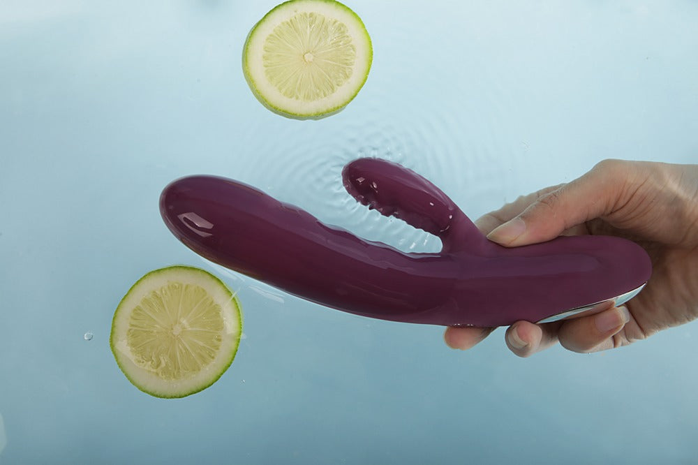 "Avery" Dual-Stimulation Rabbitvibrator mit Stoßfunktion - lila