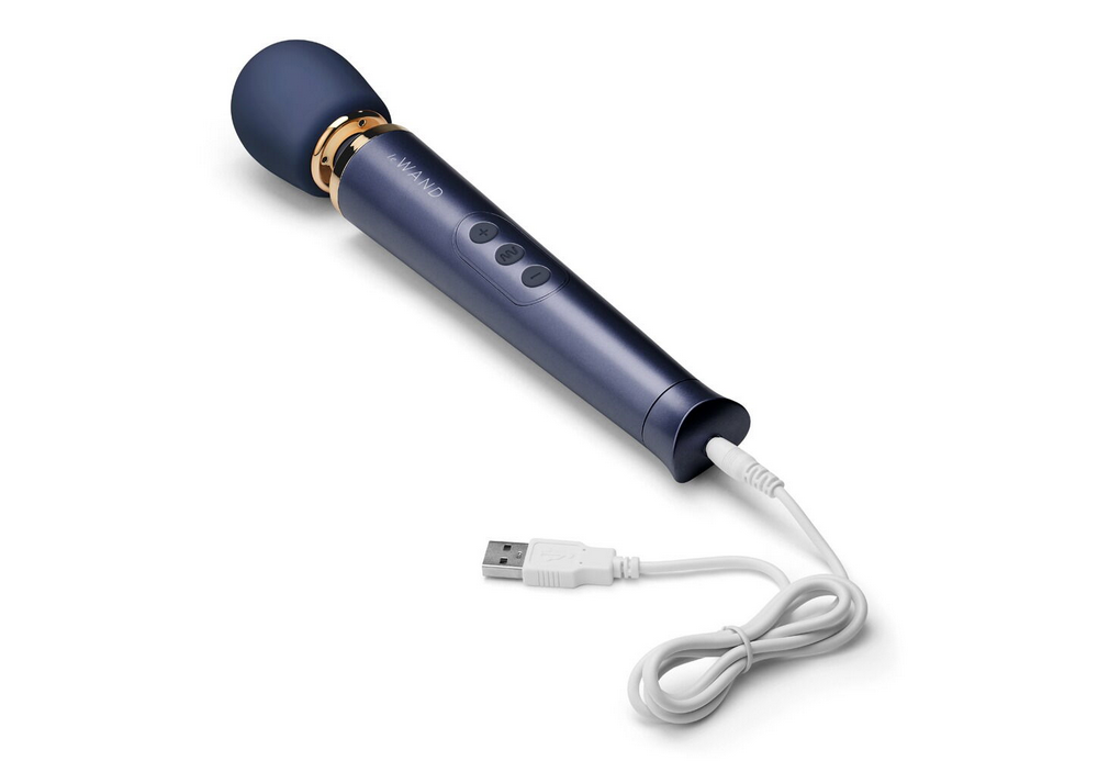 leWand petite Massagegerät navyblau mit USB-Ladekabel