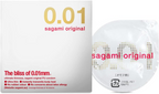 Kondom-Packung und runder Folienbeutel mit Aufdruck „sagami original“ und „0.01“