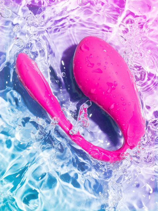 Zwei rosa Vibro-Einsätze im Wasser-Spritzbild für Spritzschutz